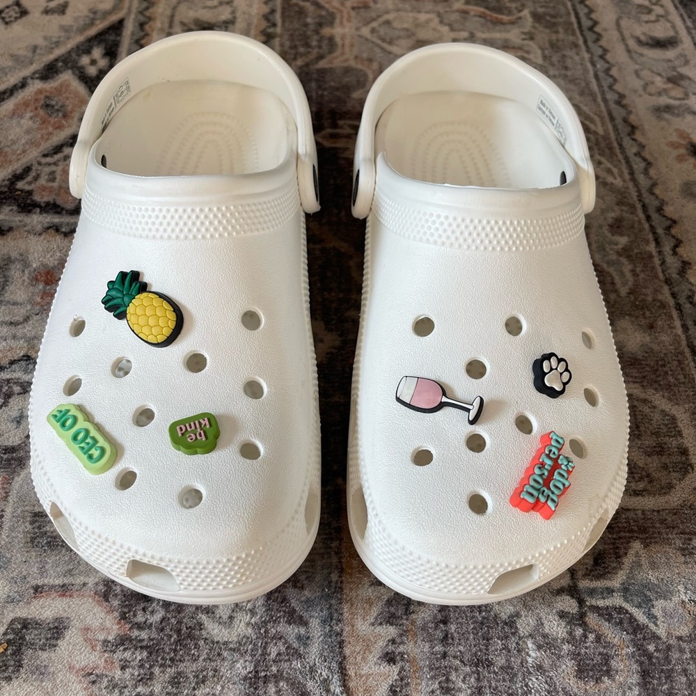CROCS White Clogs with Jibbitz Size 9